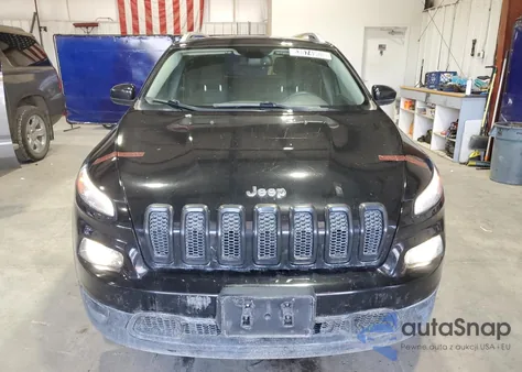2017 Jeep Cherokee Latitude z USA, uszkodzony, nr VIN 1C4PJLCB5HD231815